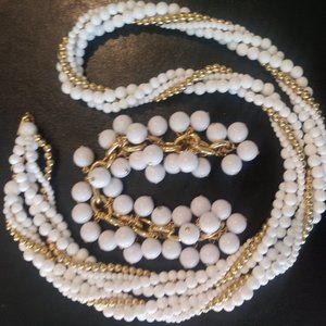 NAPIER LONG Vintage Lucite White and Gold BEAD Twisted Rope Necklace w/ Bracelet